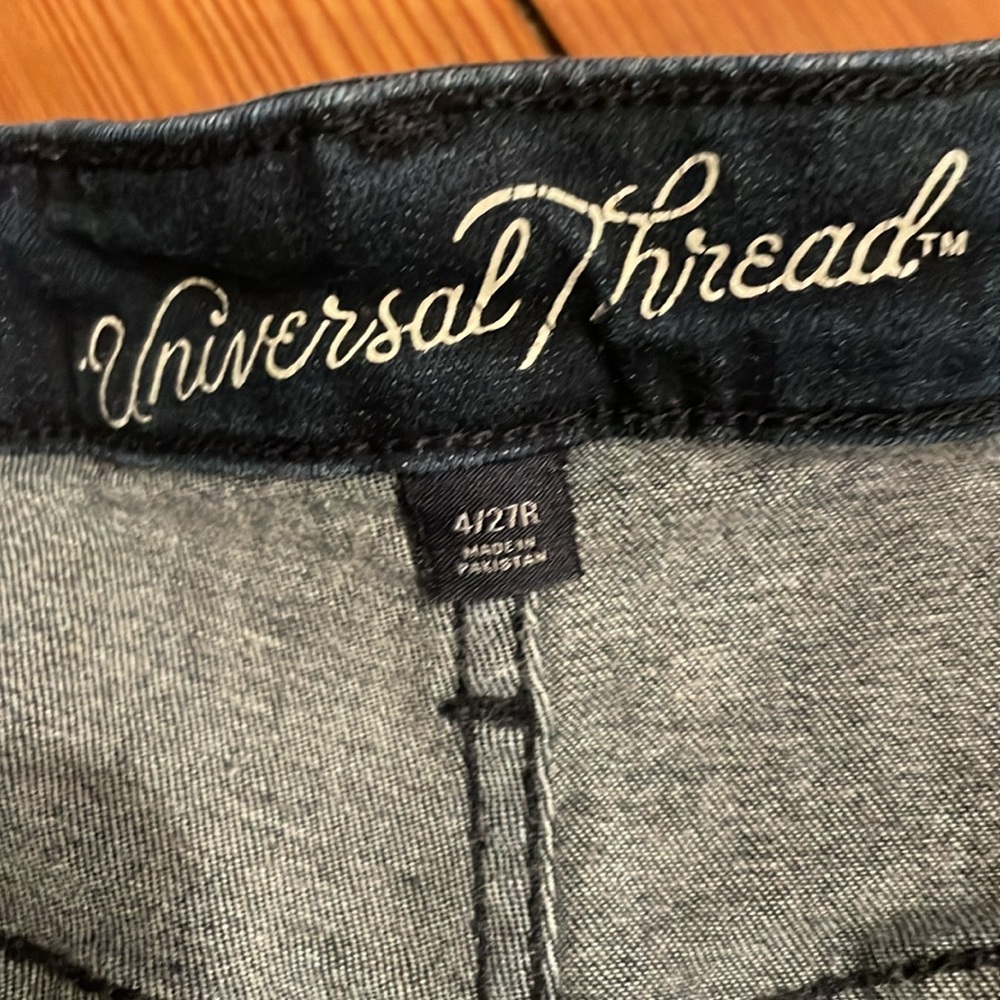 Universal Thread Jeans - Picture 2 of 3